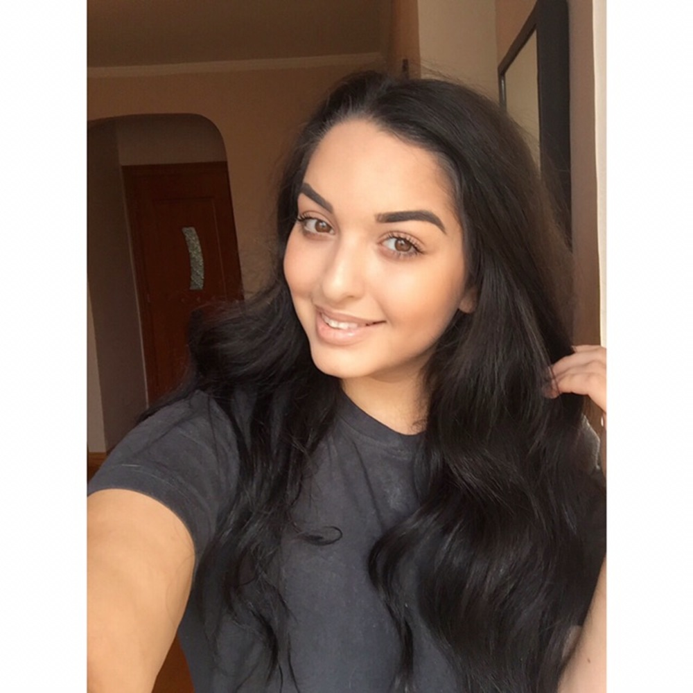 Meet your Posher, Nicole